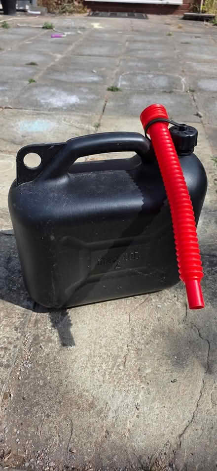 Photo of free 10L fuel can (Shirley B90) #1