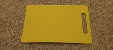 Photo of free Small chopping board (Fenny Stratford MK2) #1