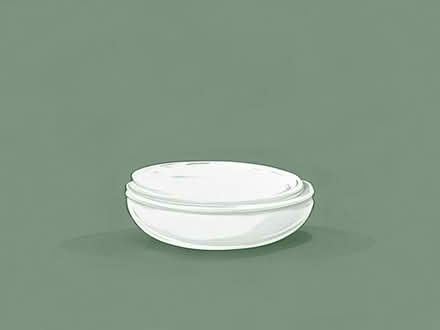 Photo of White Matt or silk emulsion paint pai (Deanshanger MK19) #1