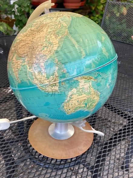 Photo of free Globe light (Cedars estate, Ch'wd end WD3 7) #1