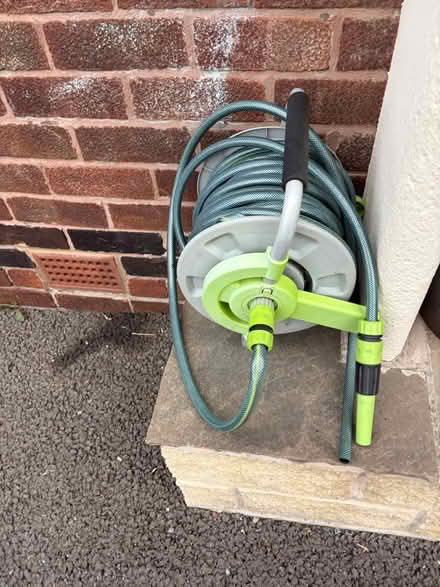 Photo of free Hose (Manor castle, S2) #2