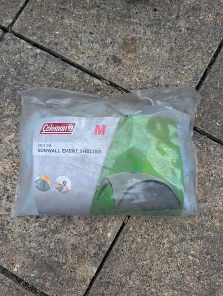 Photo of free Shelter (no poles) (Walton-on-Thames KT12) #1