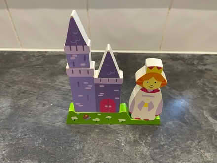 Photo of free Magnetic wooden princess puzzle (Lightwater) #1