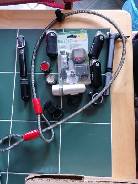 Photo of free Various bike lights and bike accessories (Stirchley B30) #1