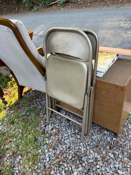 Photo of free Curb Alert: Furniture (Croton-on-Hudson) #4