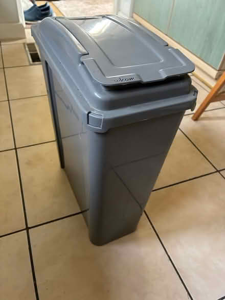 Photo of free Narrow kitchen bin (Dorridge/Bentley Heath) #2