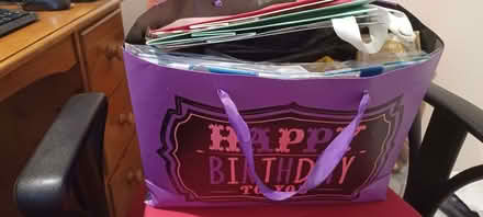 Photo of free Bag of gift bags, tissue paper (Longden SY5) #1