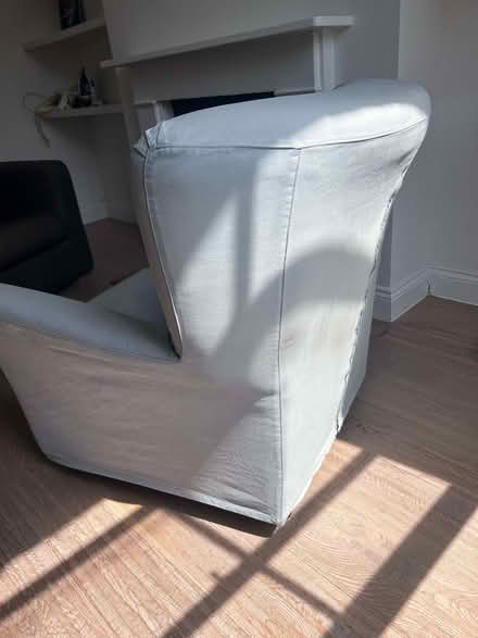 Photo of free Blue armchair (Canonbury N1) #3