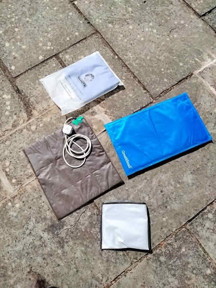 Photo of free Dog things (Binegar, near church. BA3) #1
