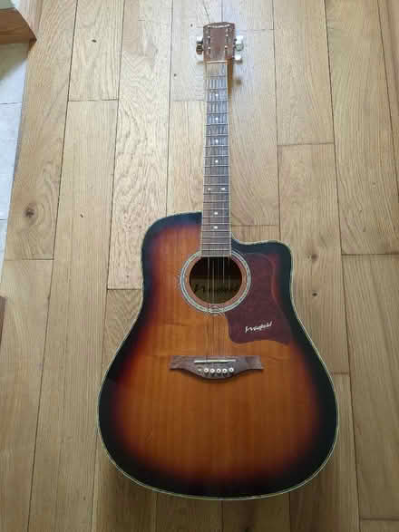 Photo of free Classical guitar (Ham TW10) #1