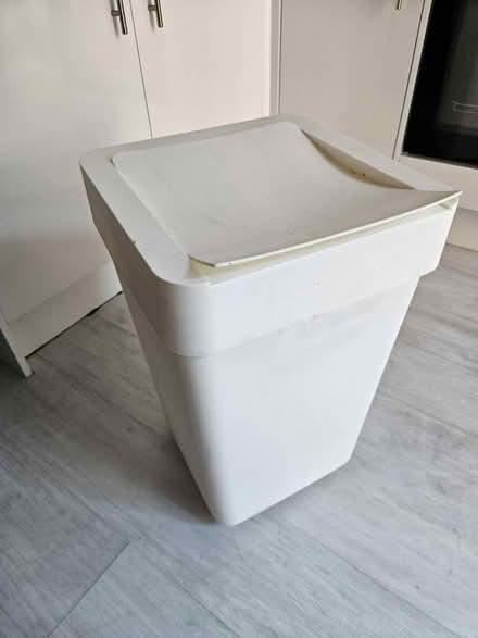 Photo of free Bin (Wood Green N22) #1
