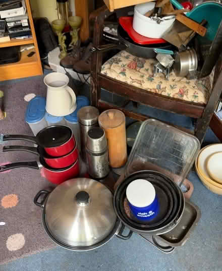 Photo of free Assorted kitchen stuff (Peachcroft OX14) #1