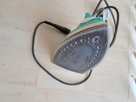 Photo of free Steam Iron, Phillips (Causeway End MK43) #1