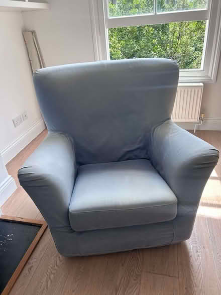 Photo of free Blue armchair (Canonbury N1) #1