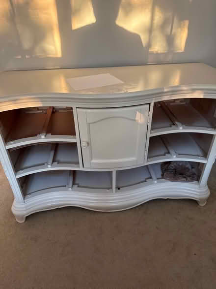 Photo of free Dresser (Landsdown Virginia) #1