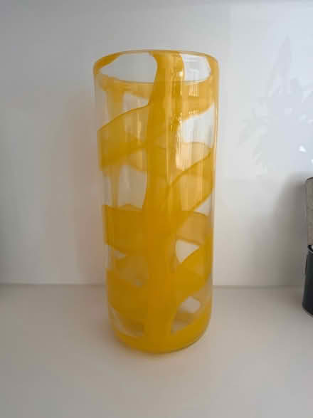 Photo of free Yellow vase (Holland Park W11) #1