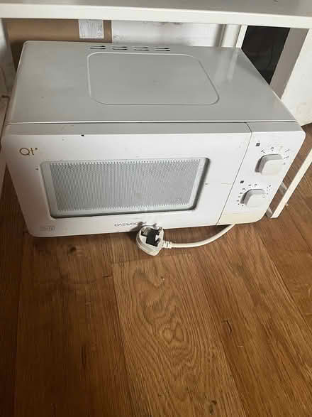 Photo of free Microwave (Roseburn EH12) #1