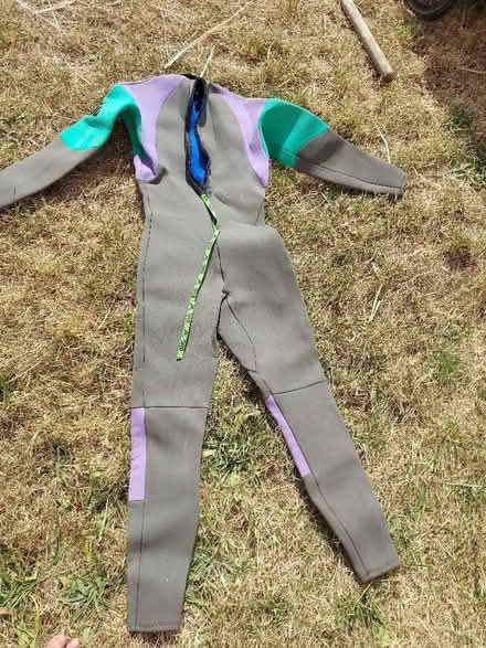 Photo of free Wet suit small woman or teenager (Cutteslowe OX2) #1