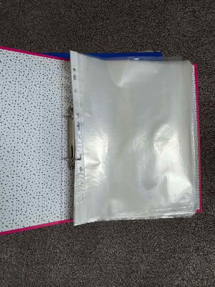 Photo of free A4 folders with plastic wallets (Bexleyheath DA7) #2
