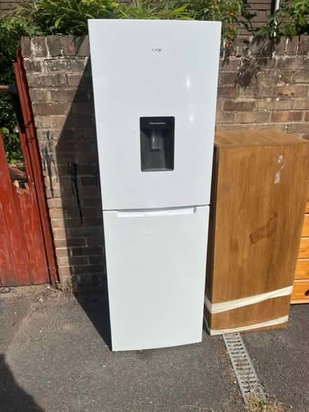 Photo of free Fridge freezer - good condition (Basingstoke) #2