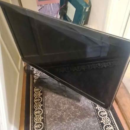 Photo of free Samsung 46" HD (Isleworth TW7) #1
