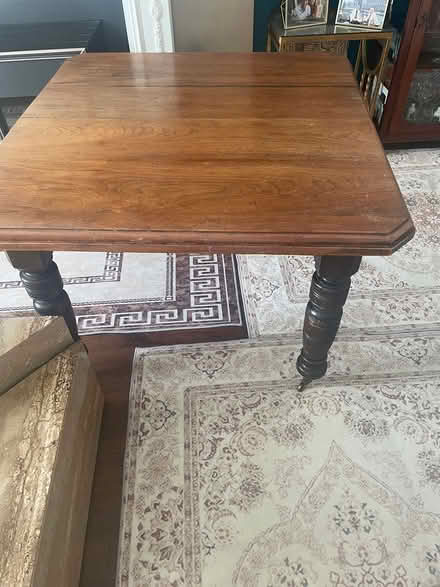 Photo of free Dining table (Tw1 2 AN) #1