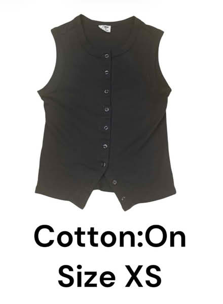 Photo of free Cotton:On Woman’s Vest (Brooklyn Storage) #1