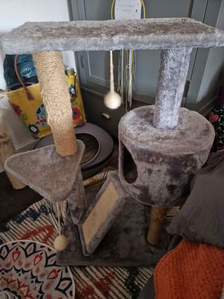 Photo of free Medium cat tower. (Southfield BB9) #1