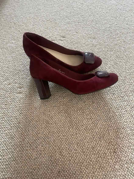 Photo of free Maroon shoes size 6 (Wheatley OX33) #2