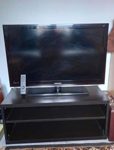 Photo of free TV and stand (Rotherfield grays RG9 4BQ) #1