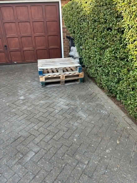 Photo of free 3 x Wooden Pallets in great condition (Beckenham BR3) #2