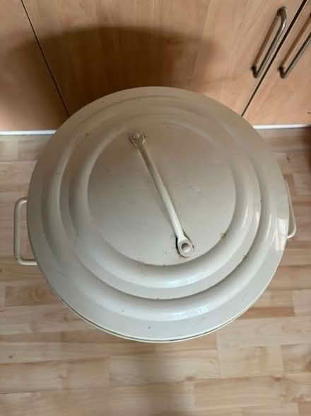 Photo of free Kitchen bin (Chelsea SW10) #4