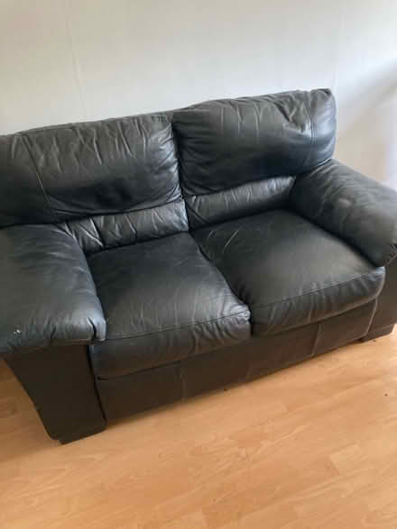 Photo of free Matching 2 and 3 seater sofas (UB4 hayes) #1