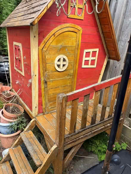 Photo of free Children’s playhouse and basketball ball net (Buckstone EH10) #1