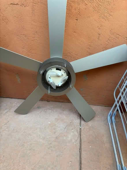 Photo of free Ceiling fan and light (Saratoga Herriman Ave) #1