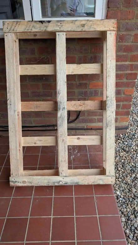 Photo of free Wooden pallet (St Albans AL1) #1