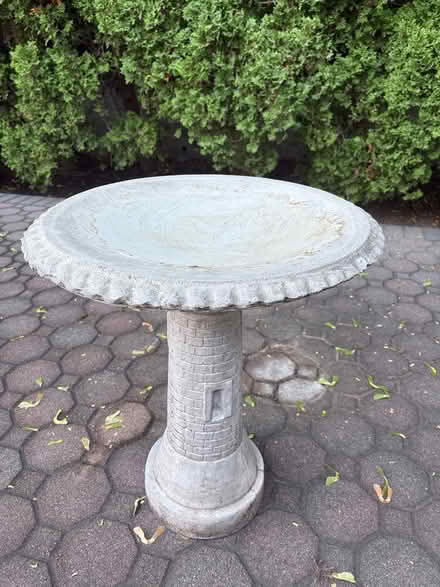 Photo of free birdbath (FLUSHING, Queens, NY) #2