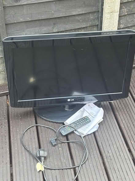 Photo of free lg tv (Horsham RH12) #2