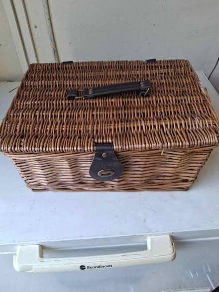 Photo of free Wicker basket (Oaklands nr Welwyn AL6) #1