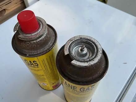 Photo of free 2 butane gas cylinders (Devon Park, Bedford MK40 3) #4