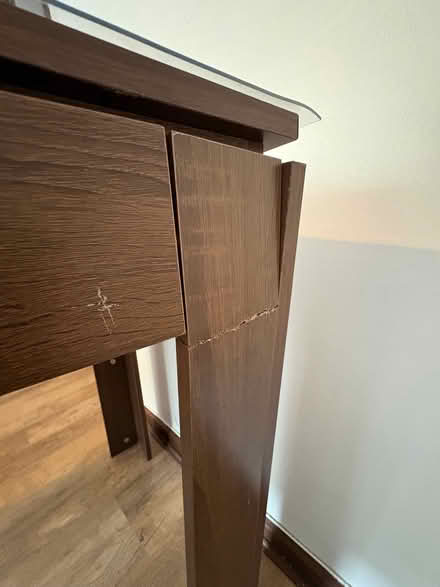 Photo of free Dining table (needs repair) (Hungerford Rd N7) #3