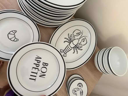 Photo of free Beautiful H&M plates set (Brook Green W14) #1
