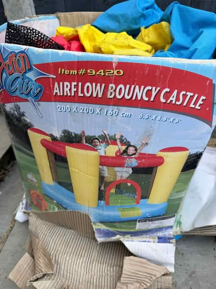 Photo of free Airflow bouncy castle (Buckhurst Hill IG9) #1