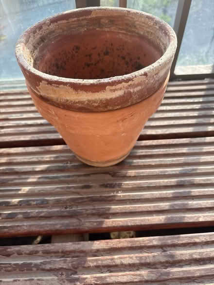 Photo of free x2 small terrocota pots (Vauxhall) #1