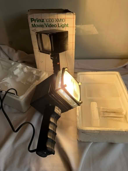 Photo of free Video handheld light (Shirley, Croydon CR0) #4