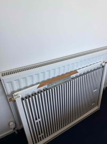 Photo of free Single panel white radiator with grille 1000 x 700 (Congresbury BS49) #1