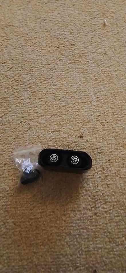 Photo of free J-Lab Bluetooth earphones (Perivale UB6) #1