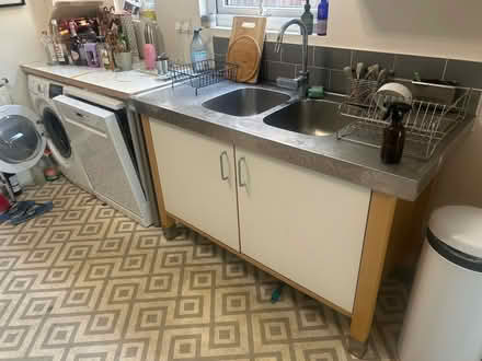 Photo of free Freestanding & wall kitchen units (Hither Green SE13) #3