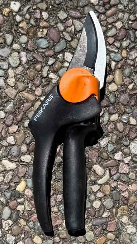 Photo of free Fiskars Pruning Shears (Terra Linda) #2