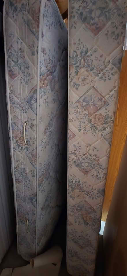 Photo of free Various items (Storage Facility near 401 exit) #2